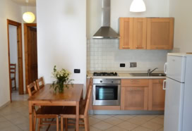 cucina trilocale vista campagna